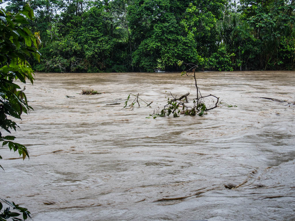 Hochwasser im Rio Aranjuno